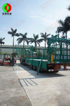 山東客戶定制的蔬菜清洗加工生產線順利出貨！