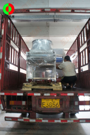 大雨影響發貨，貨車直接開進廠房裝車也必須按期交付客戶！