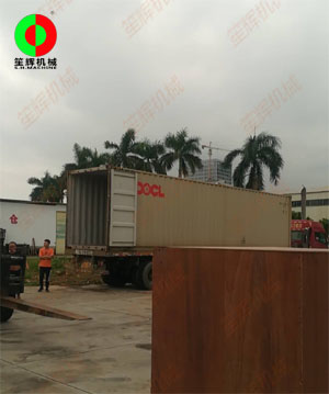 臺風雨將至,外貿訂單貨柜裝車發貨!