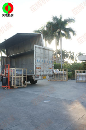 果蔬清洗加工設備發往上海客戶！