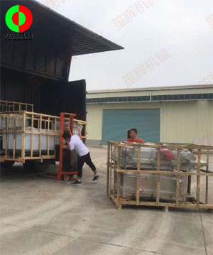 五一假期前多臺洗菜機設備裝車發(fā)貨!