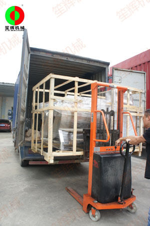 多功能洗菜機現機裝車發貨,交付客戶!