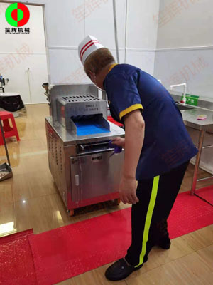 湛江某大型凈菜加工配送中心上線設(shè)備投入運營!